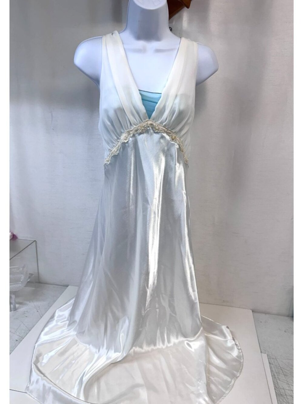 Womans Nightgown White Satin Sz. Large Long L Jones N.Y.